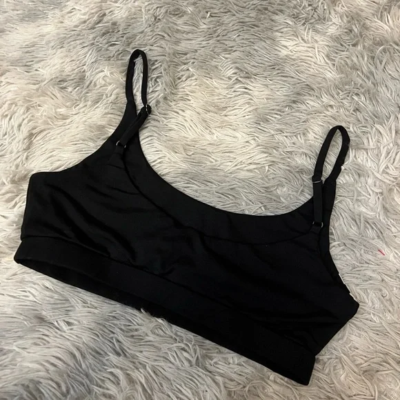 White fox sports bra - Picture 6 of 7